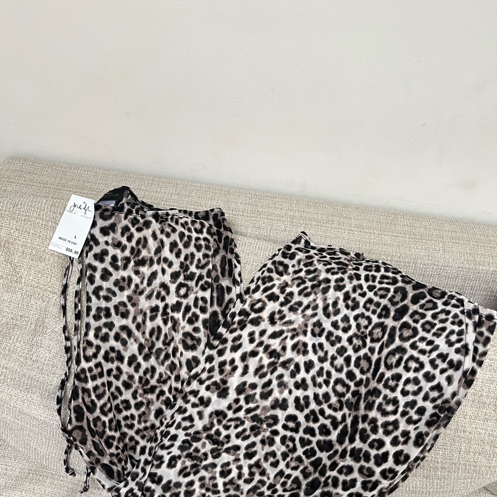 Joseph A Leopard Print cover up pants